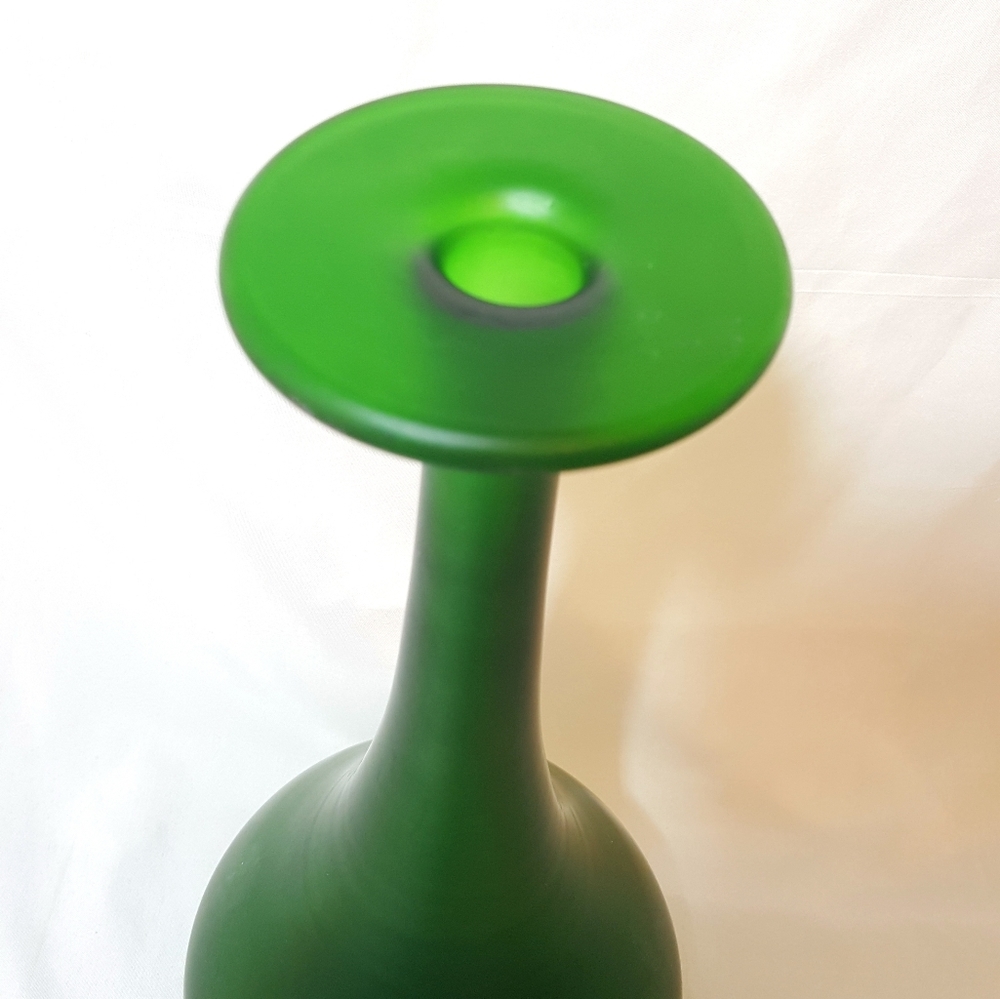 Frosted green Loetzs vase